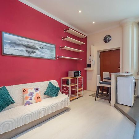 Xenia Apartments - Colorful Apartment In Fiera Area Milano Ngoại thất bức ảnh