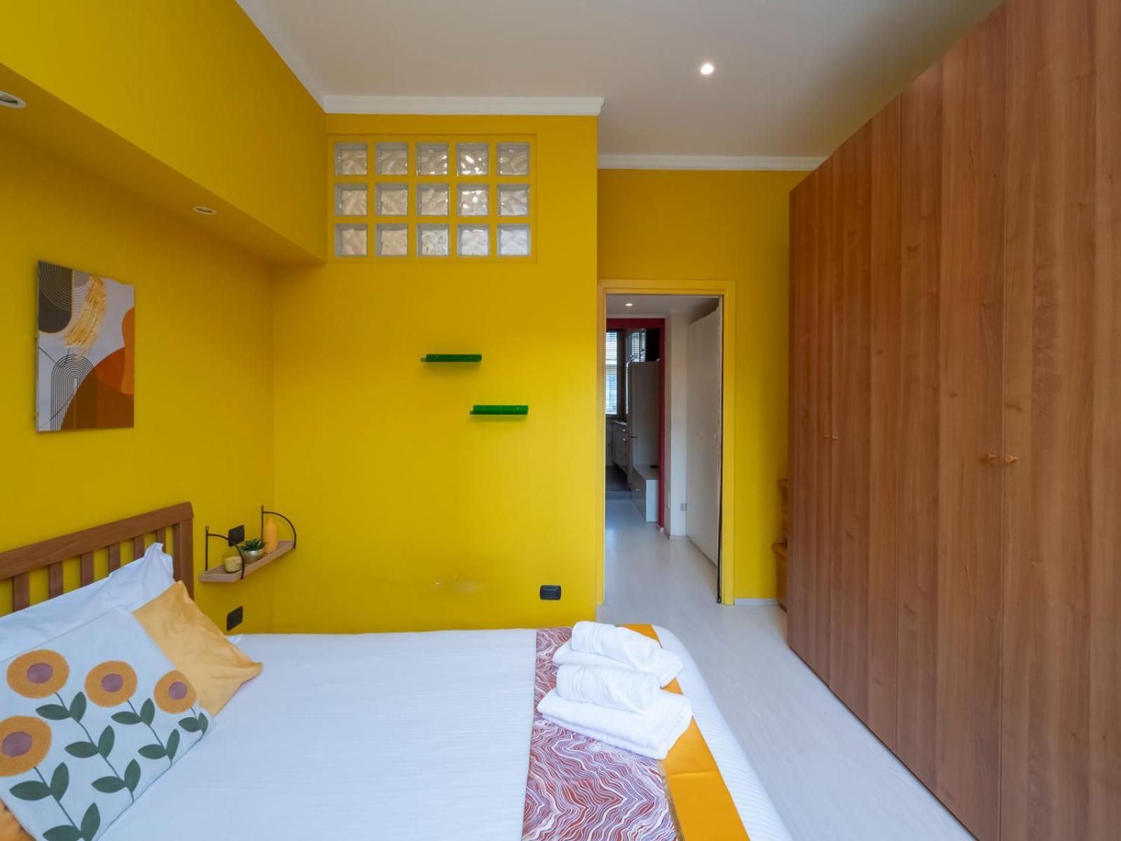 Xenia Apartments - Colorful Apartment In Fiera Area Milano Ngoại thất bức ảnh